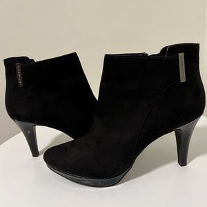 Liz Claiborne heel boots size 8